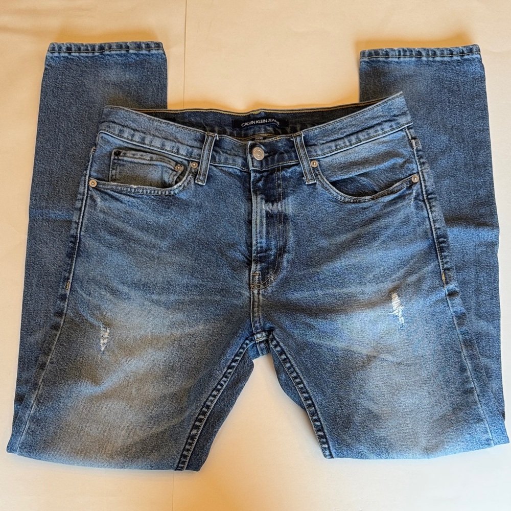 Calvin Klein Jeans Mens Distressed Blue Jeans